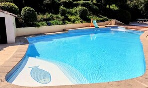 Outdoor pool - Villa in Hyeres With Private Pool Access (Hyères)