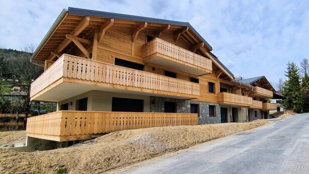 Exterior - Apartment in Les Pesses Near Ski Slopes (Les Gets)