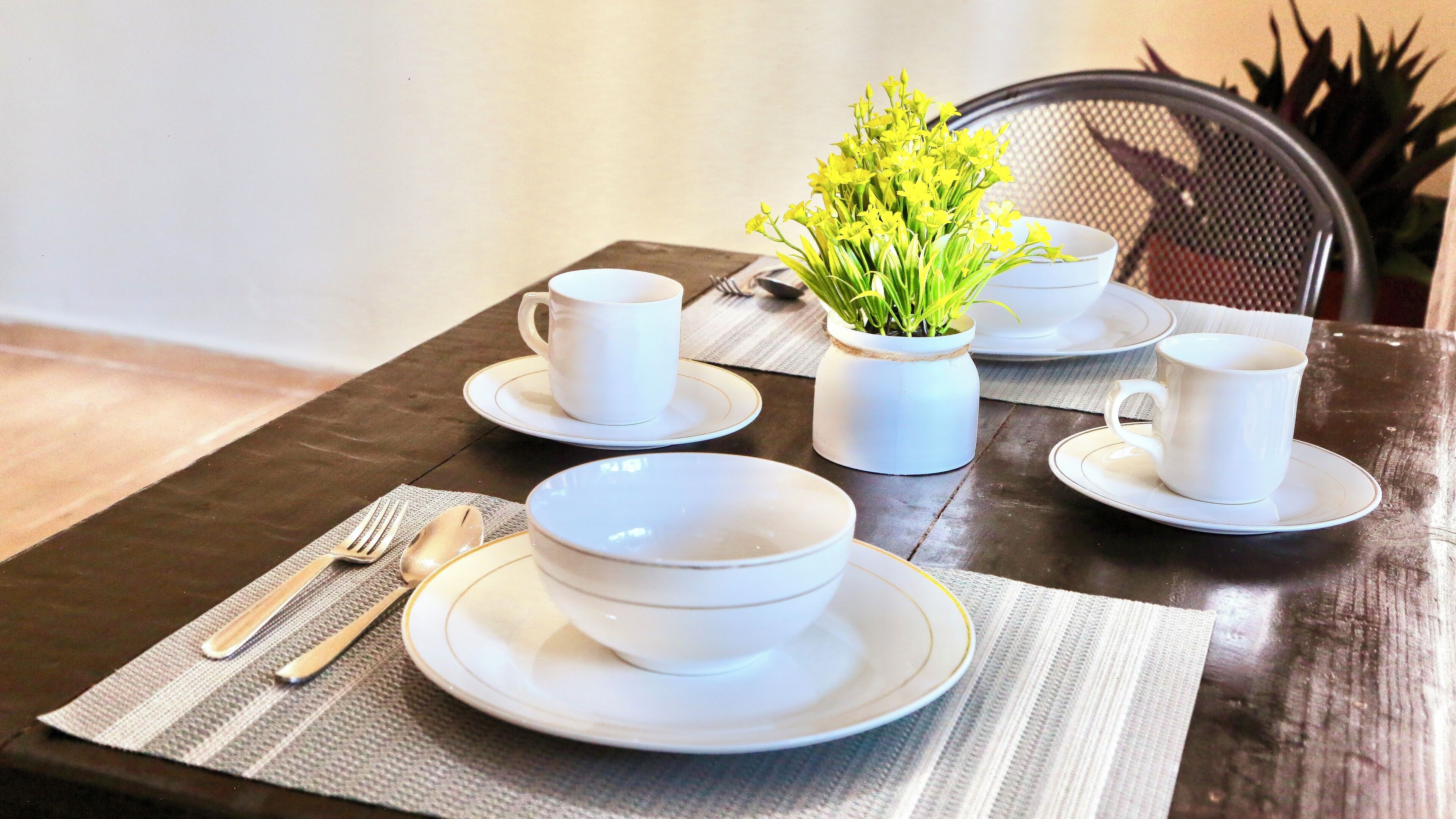 Minibaari, tallelokero huoneessa