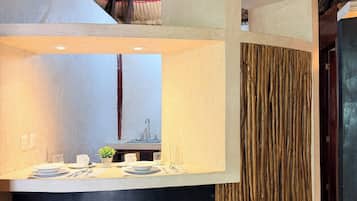 Deluxe Bungalow, Pool View | Minibar, in-room safe, free WiFi, bed sheets