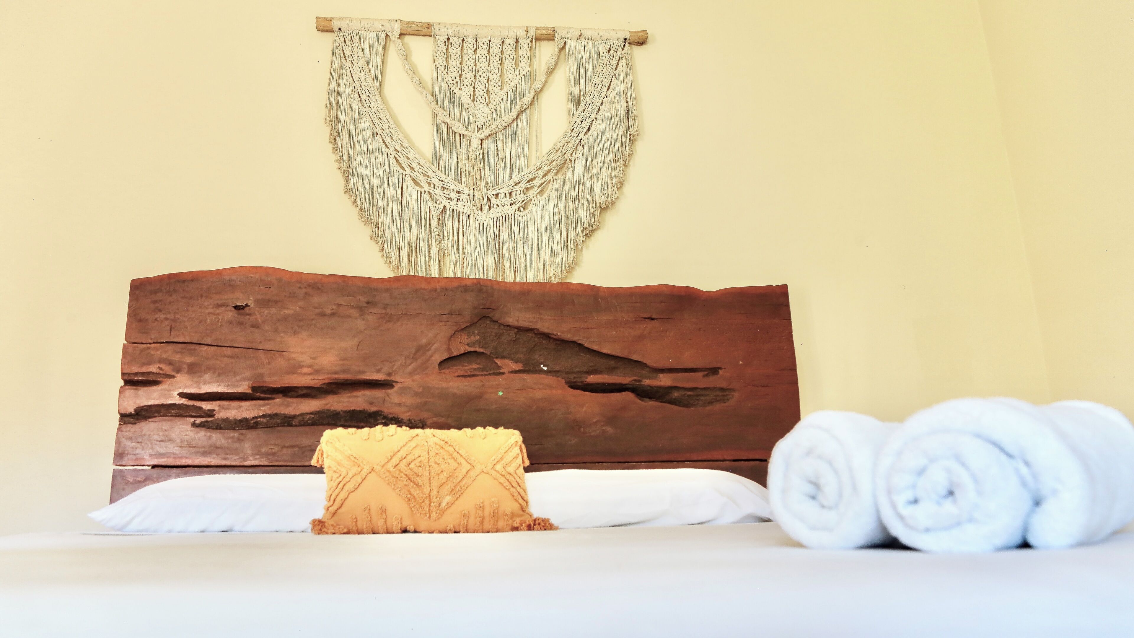 Minibaari, tallelokero huoneessa