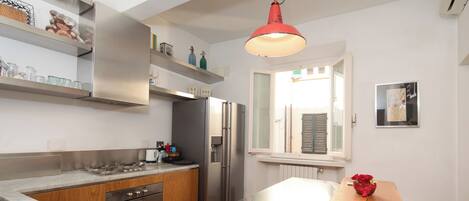 Apartment, Stadtblick | Esszimmer