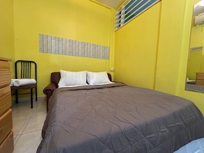 1 bedroom, iron/ironing board, free WiFi, bed sheets