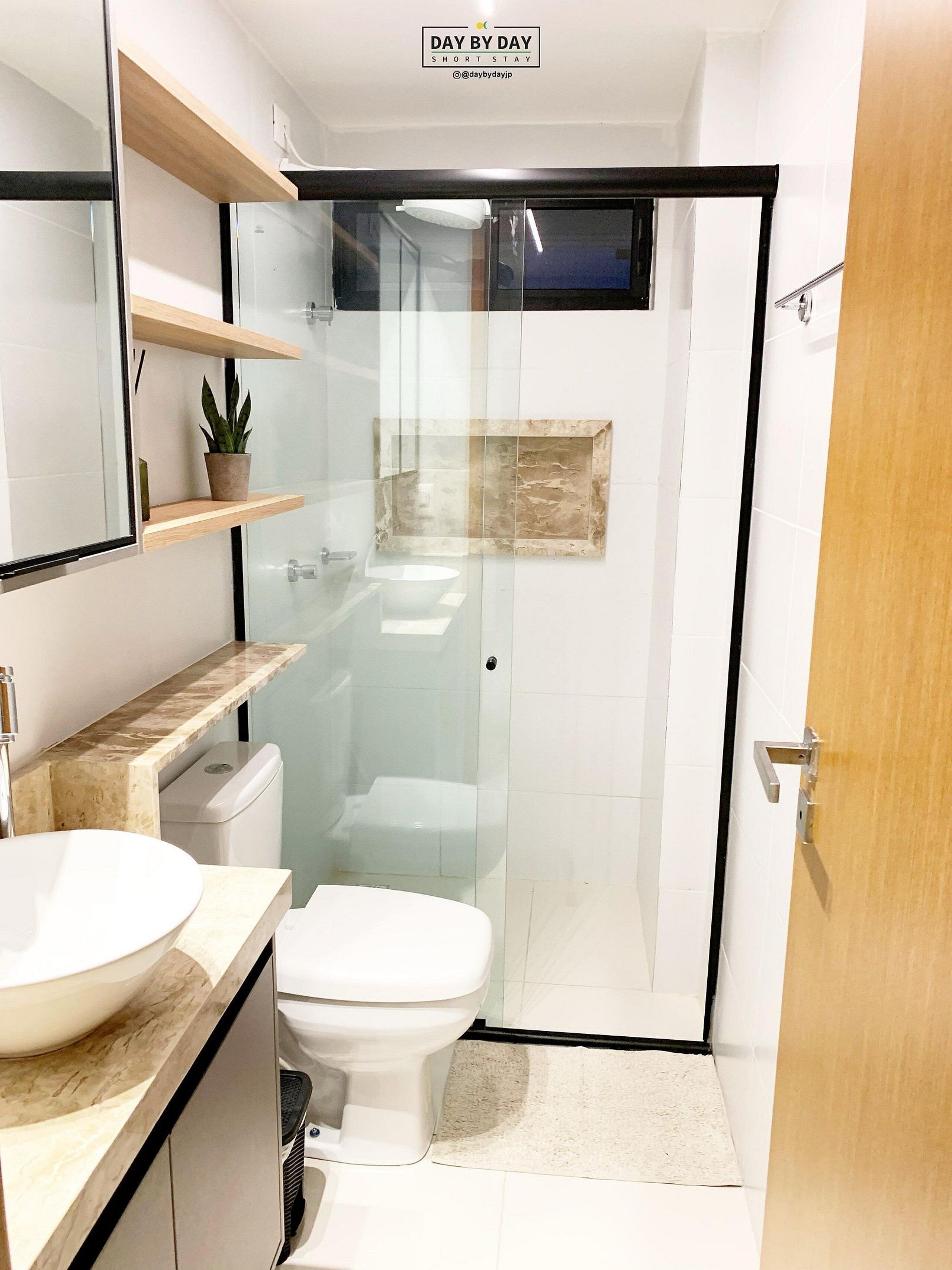 Exclusive Apartment | Bathroom