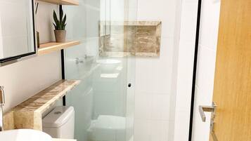 Exclusive Apartment | Bathroom