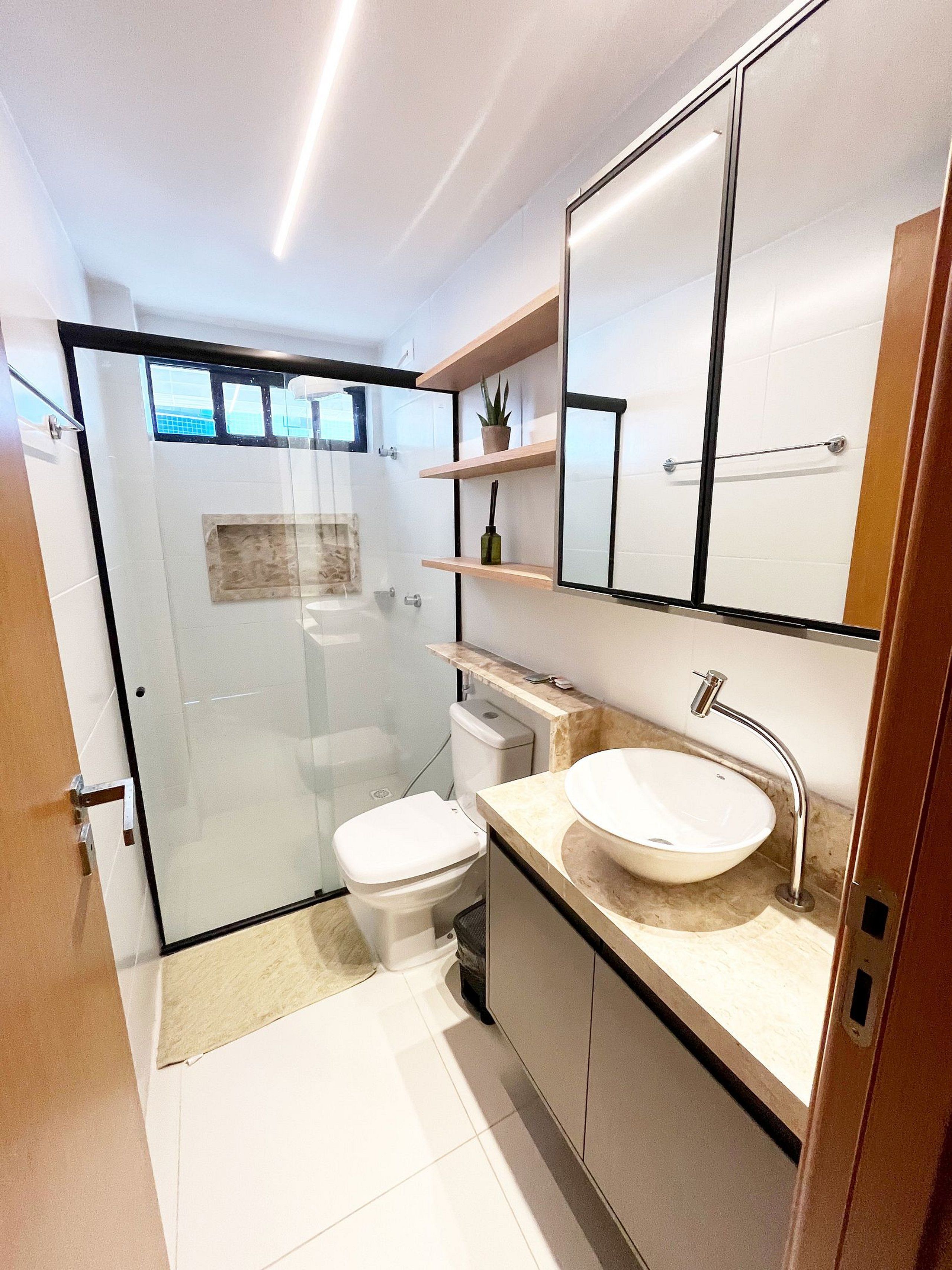 Exclusive Apartment | Bathroom