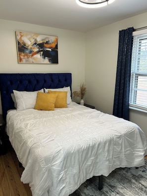 3 bedrooms, desk, iron/ironing board, free WiFi