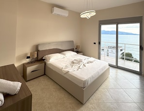 2 chambres, fer et planche Ă repasser, Wi-Fi, draps fournis