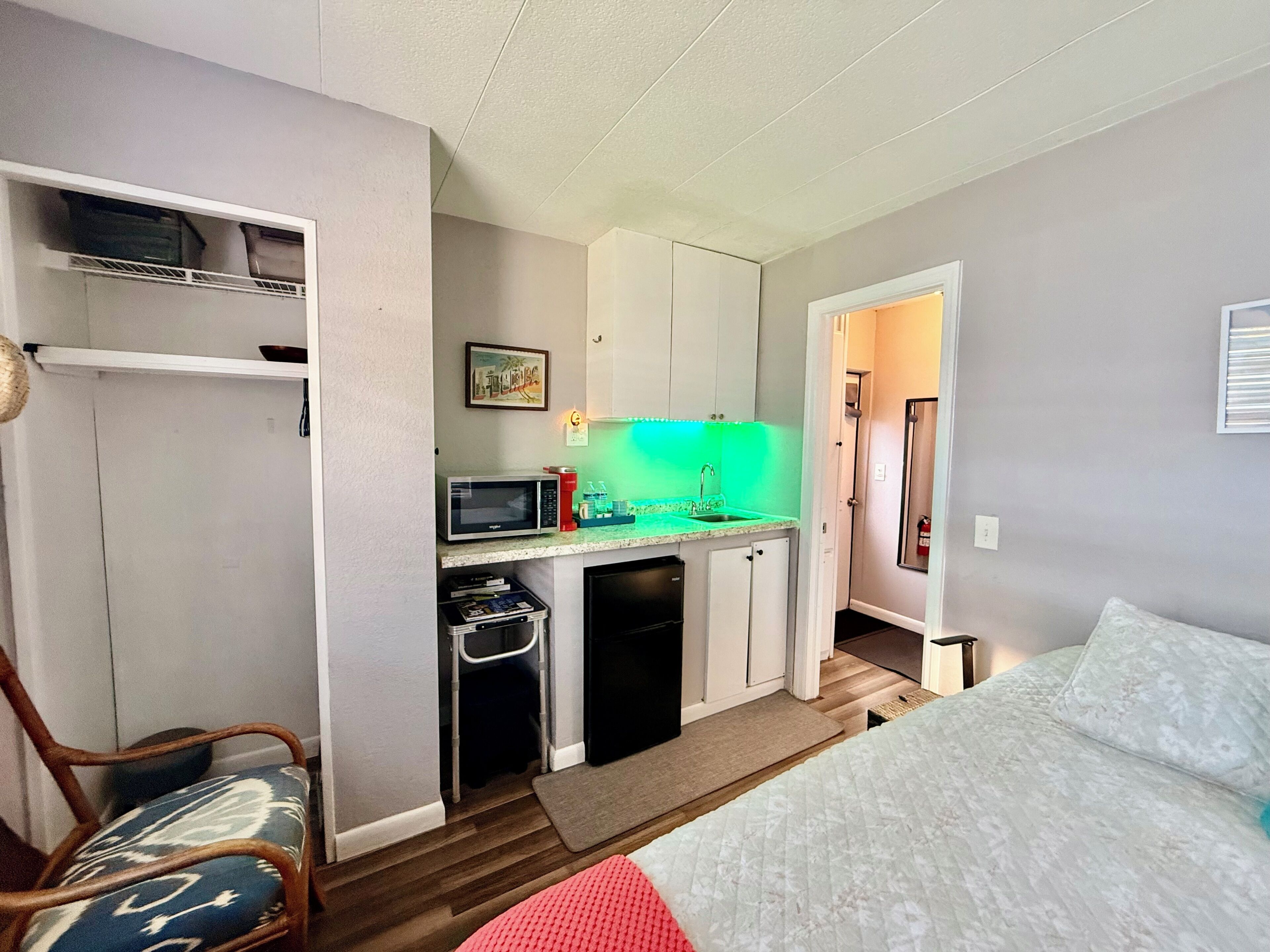 1 bedroom, desk, iron/ironing board, WiFi (free)