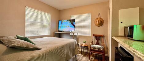 1 bedroom, desk, iron/ironing board, free WiFi