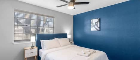 2 bedrooms, desk, iron/ironing board, free WiFi