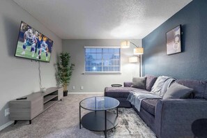 Smart TV, offices - Walk to AT&T Stadium | Modern 1BR Game Day Stay (Arlington)