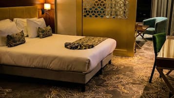 Luxury Suite, Sea View | Egyptian cotton sheets, premium bedding, memory-foam beds, minibar