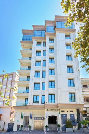 Mặt tiền nơi lưu trú