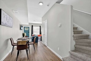 Interior - Urban Oasis, 5 mins from Bottleworks & Downtown (Indianapolis)