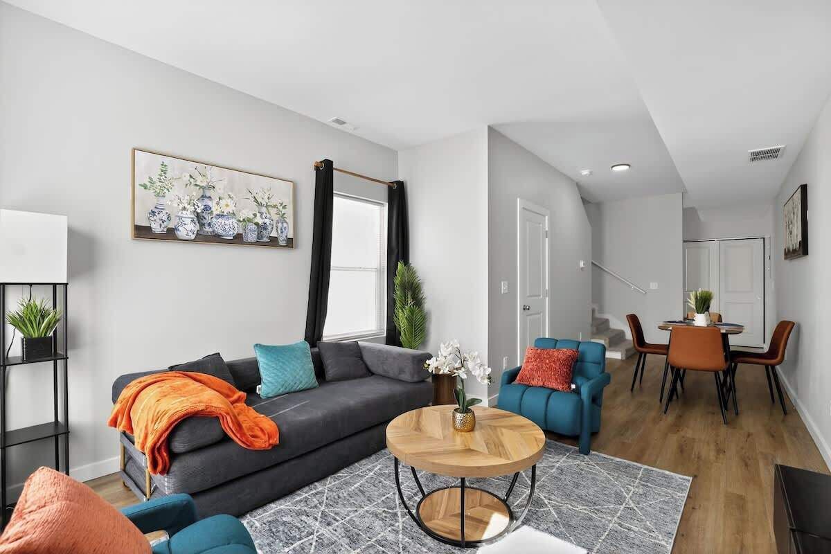 Televisión y oficina 