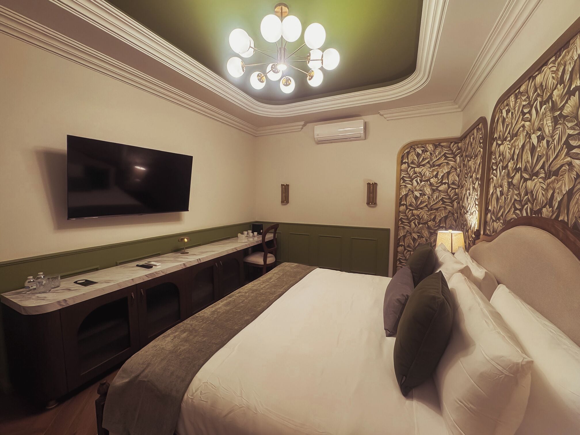 In-room safe, individually decorated, individually furnished