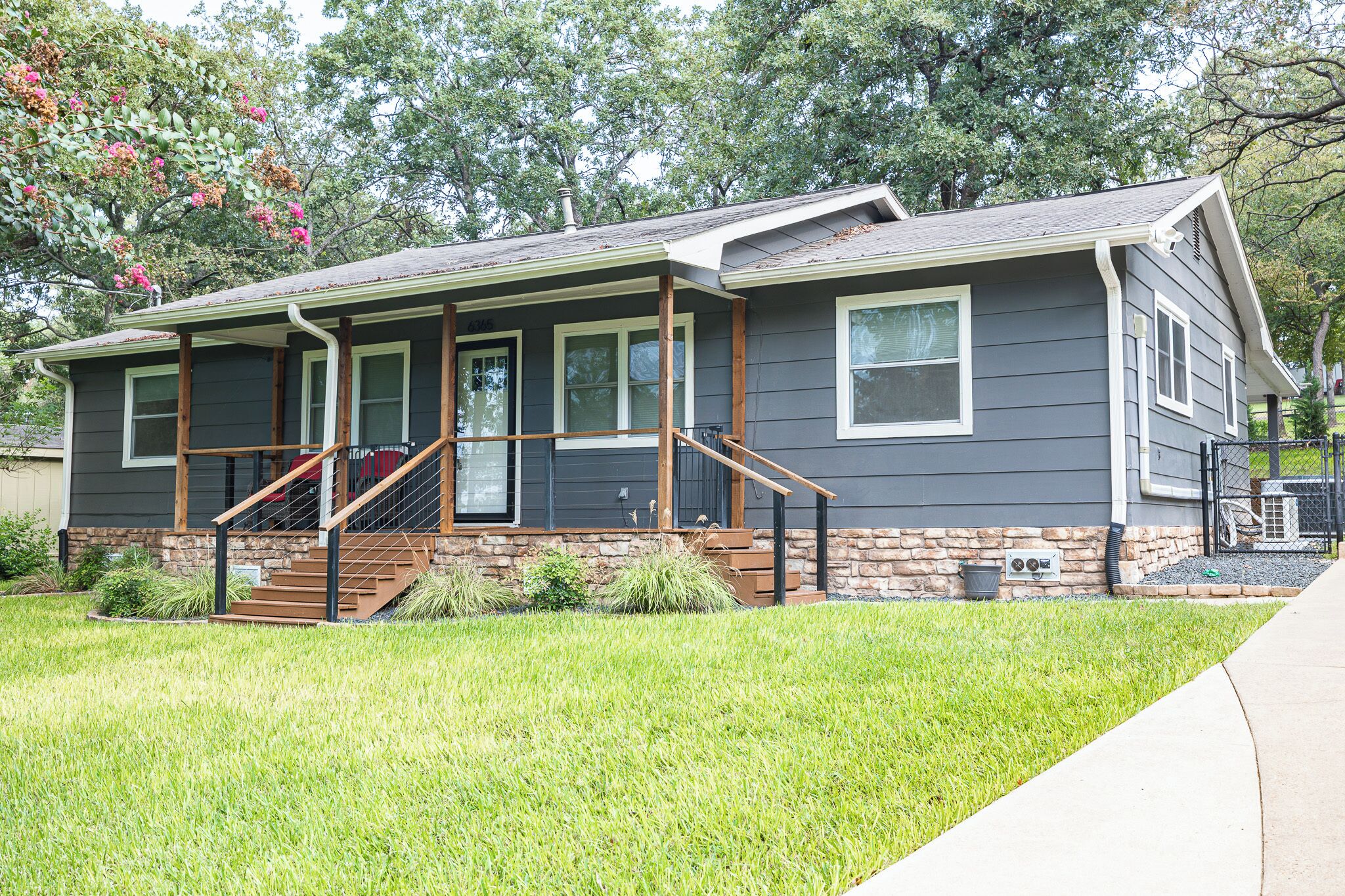 Peaceful single-level home in a quiet Athens neighborhood
