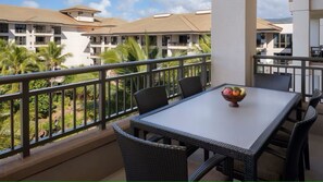 تناول الطعام بالخارج