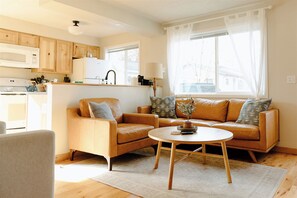 Smart TV - Paradise Creek Cottage (Moscow)