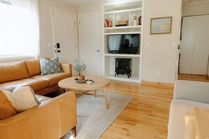 Smart TV - Paradise Creek Cottage (Moscow)