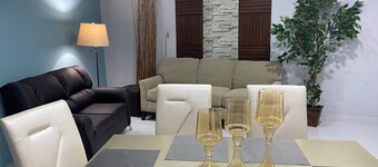 Rincón Del Confort  Netflix, 3 min del puente U.S.A