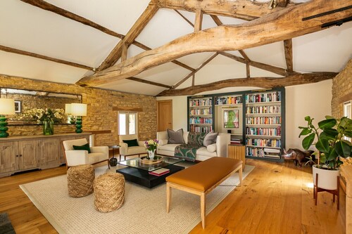 Stunning 4-Bedroom Barn Conversion