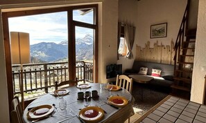 Dining - Apartment in Notre-dame Near Ski Lifts (Notre-Dame-de-Bellecombe)