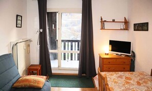 Living area - Studio Equipped for 4 People (Les Orres)