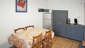 Dining - Studio Equipped for 4 People (Les Orres)