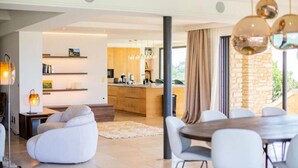 Unclassified image, 3 of 3, button - Villa in Gordes With Heated Pool & Views (Gordes)