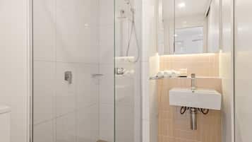 Apartment | Bathroom | Towels