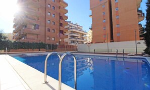 Pool - Apartment in Canet Near Raco de Mar Beach (Canet de Berenguer)