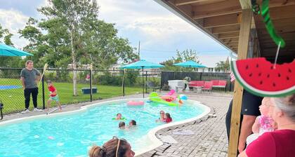 3-bedroom house in enjoyable Cut Off with AC