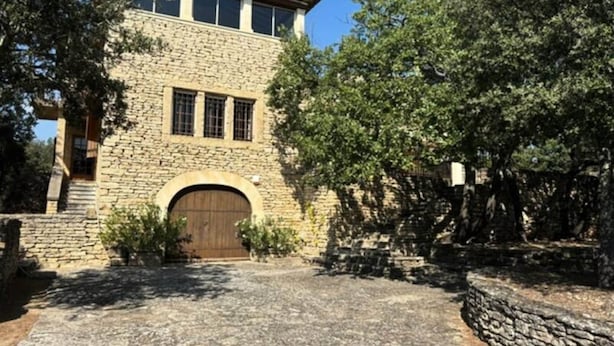 Exterior - Farmhouse in Gordes With Pool & Views (Gordes)