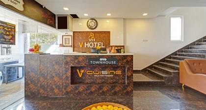 Townhouse Arulmigu Devi Temple Chennai