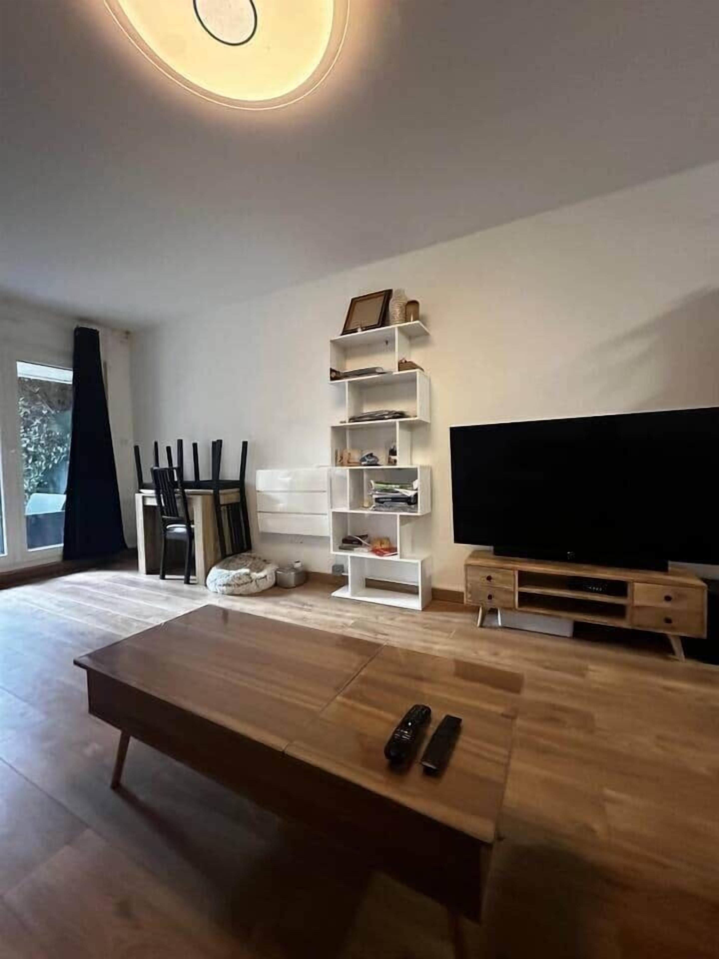 TV