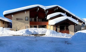 Exterior - Apartment in Cohennoz Near Ski Slopes (Cohennoz)