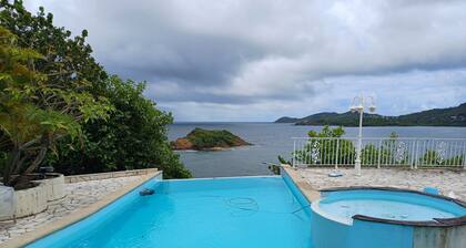  Villa KAÏBANA: Elegant 180° Sea View Villa - Swimming pool - 5 Suites - Tartane