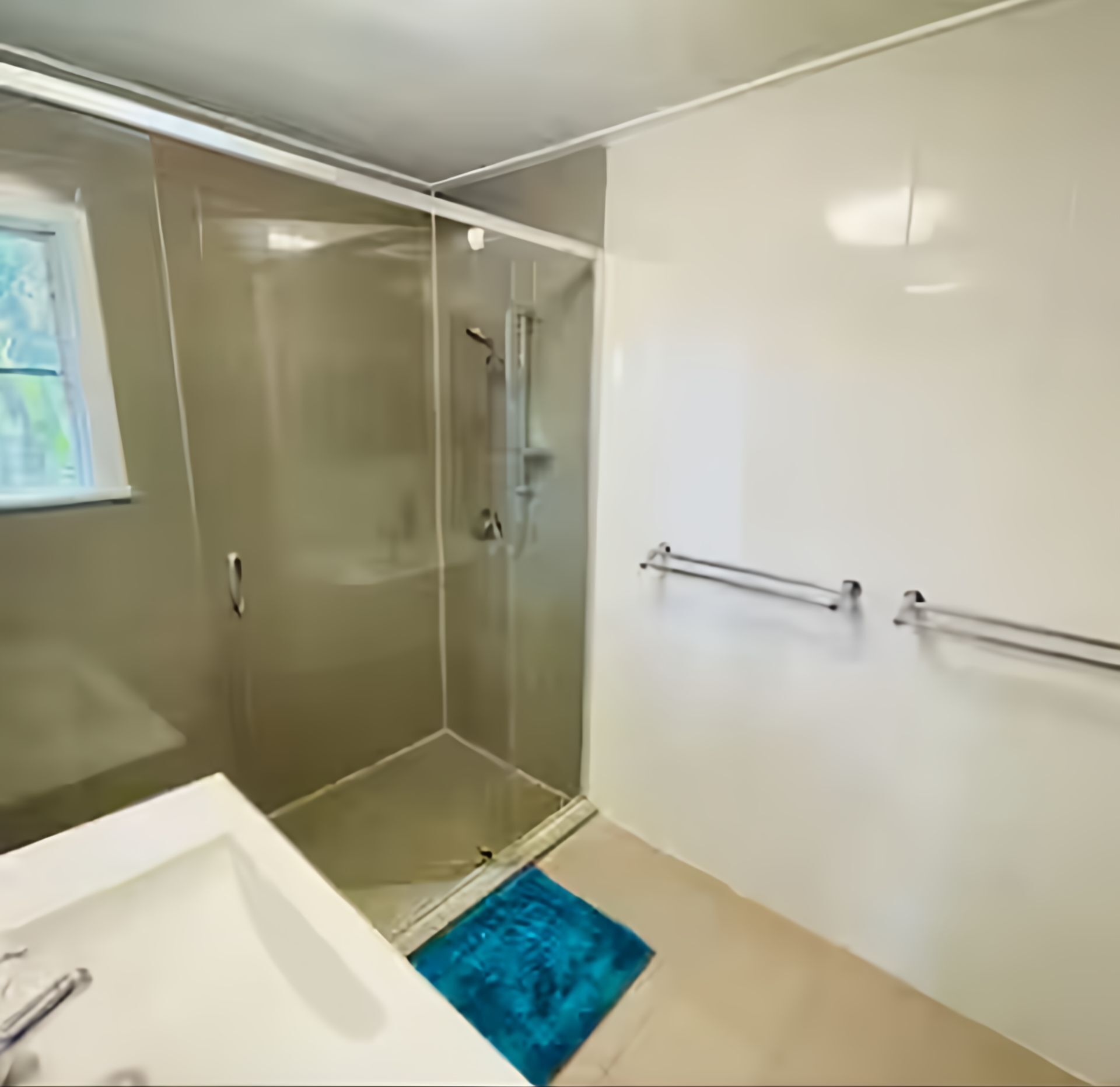 Bruser, håndklæder, Sæbe, Toiletpapir