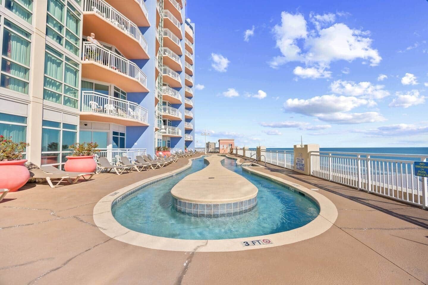 Een verwarmd zwembad