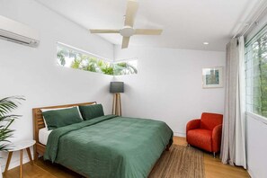 1 bedroom, iron/ironing board, WiFi - Loft On The Lane- Central Byron (Byron)