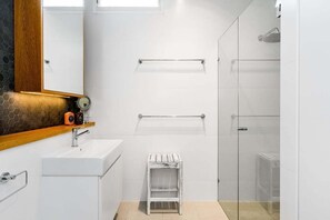 Towels, toilet paper - Loft On The Lane- Central Byron (Byron)
