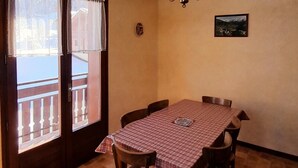 Dining - 2 Rooms for 5 People (Le Grand-Bornand)