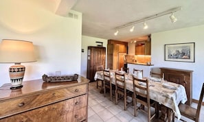 Dining - Apartment in Megeve With Garden & Terrace (Megeve)