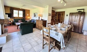 Dining - Apartment in Megeve With Garden & Terrace (Megeve)