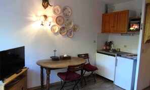 Dining - Studio for 4 People (Modane)