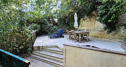 Holiday Home in Meulan With Eiffel Views
