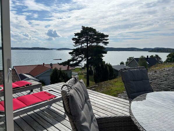 House | Outdoor dining - 6 Person Holiday Home in Svanesund (Svanesund)