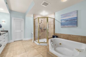 Shower, jetted bath, towels, soap - NEW TO RENTAL! Professionally decorated and STUNNING 3 bedroom unit!! (Orange Beach)
